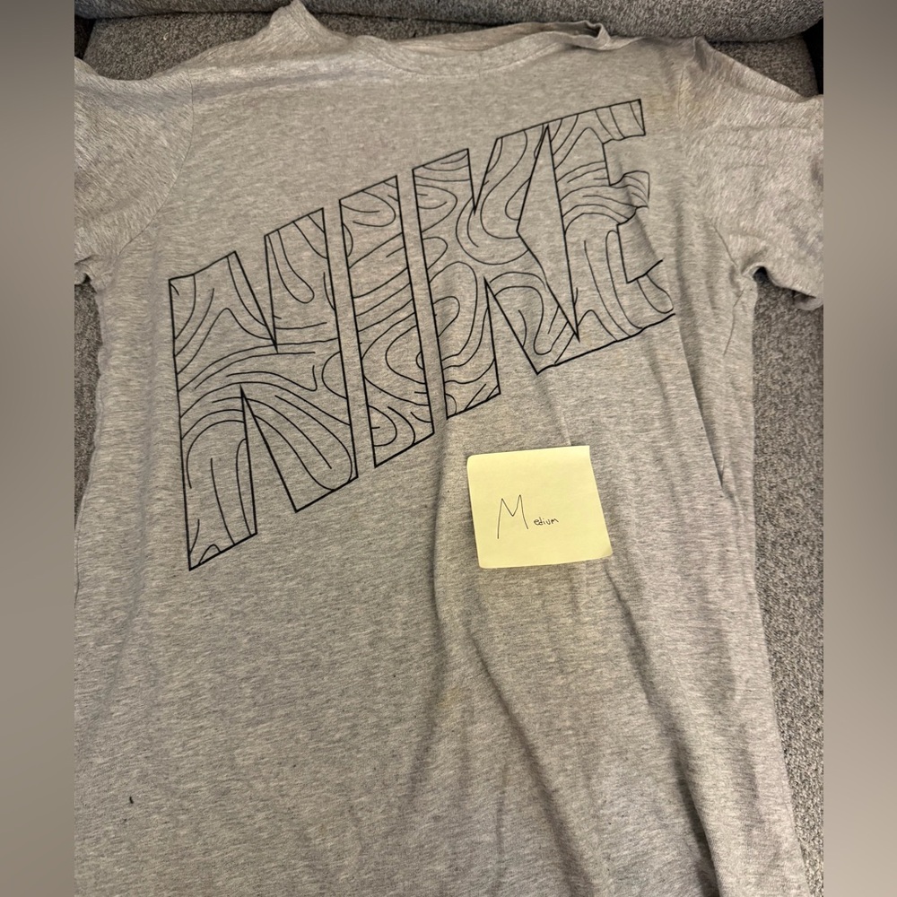 Nike Heather Gray Patterned Tee